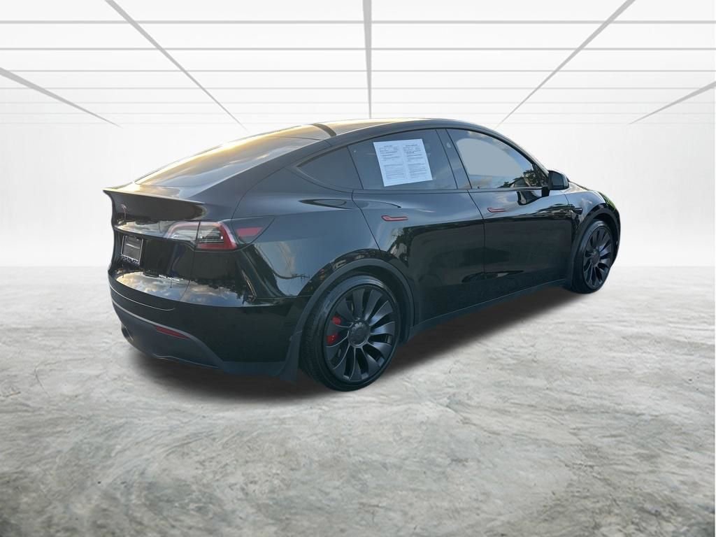 Used 2024 Tesla Model Y Performance image 4