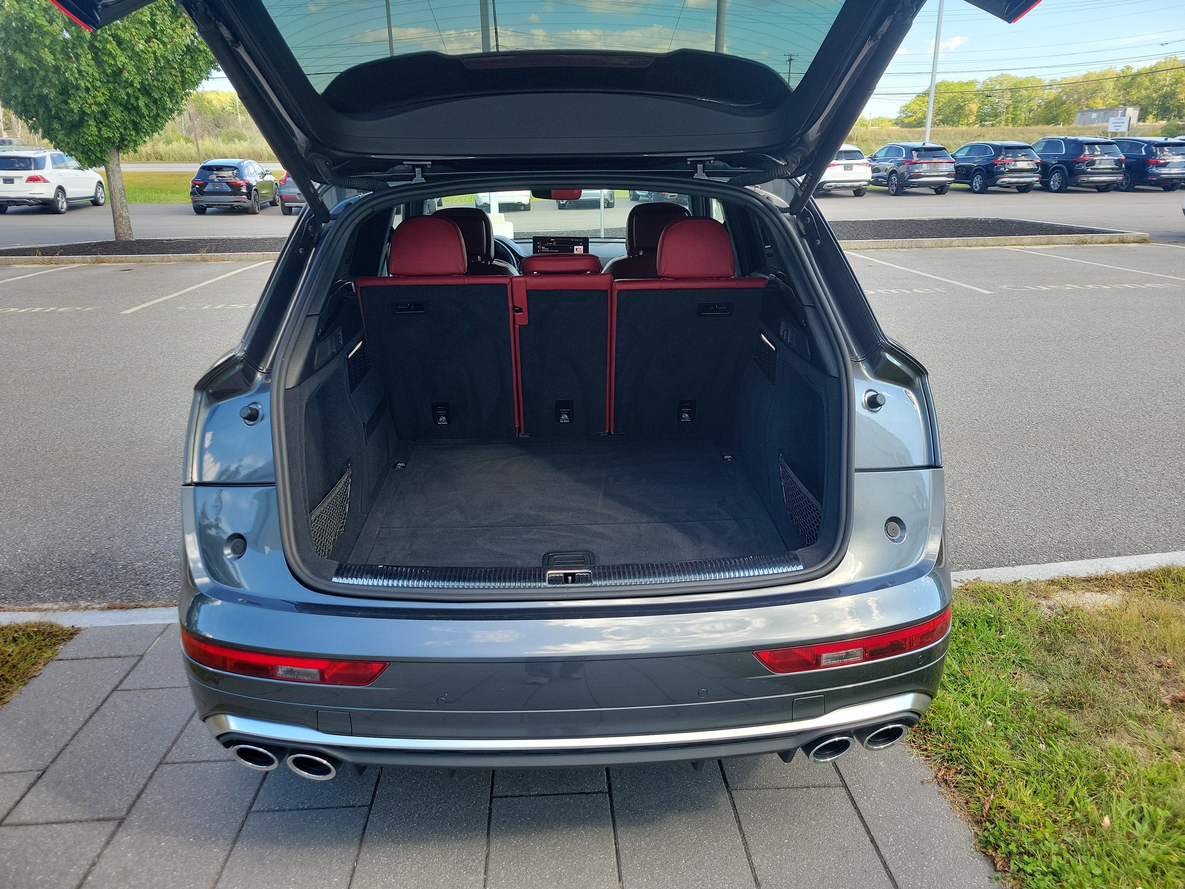 Used 2023 Audi SQ5 Prestige AWD/4WD image 16