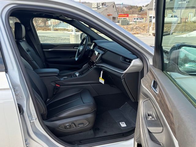 New 2026 Jeep Grand Cherokee Limited w/ Limited Altitude Package image 37