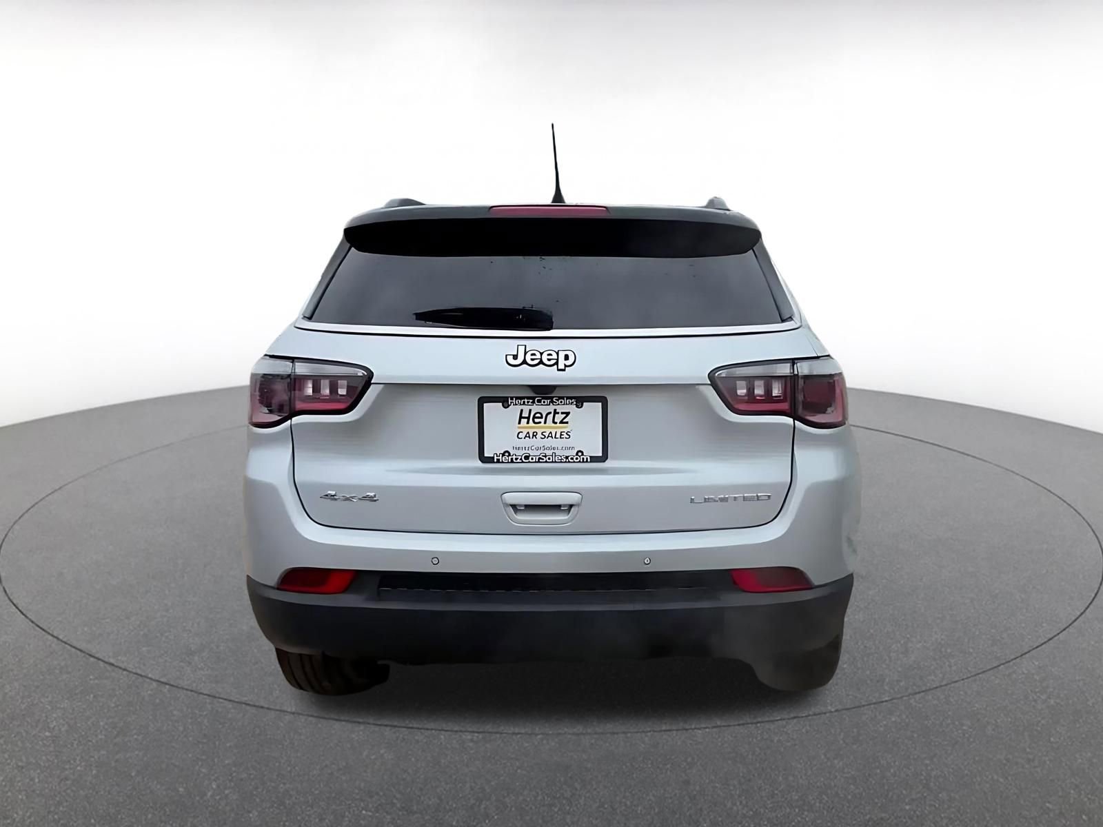 Used 2025 Jeep Compass Limited AWD/4WD image 12