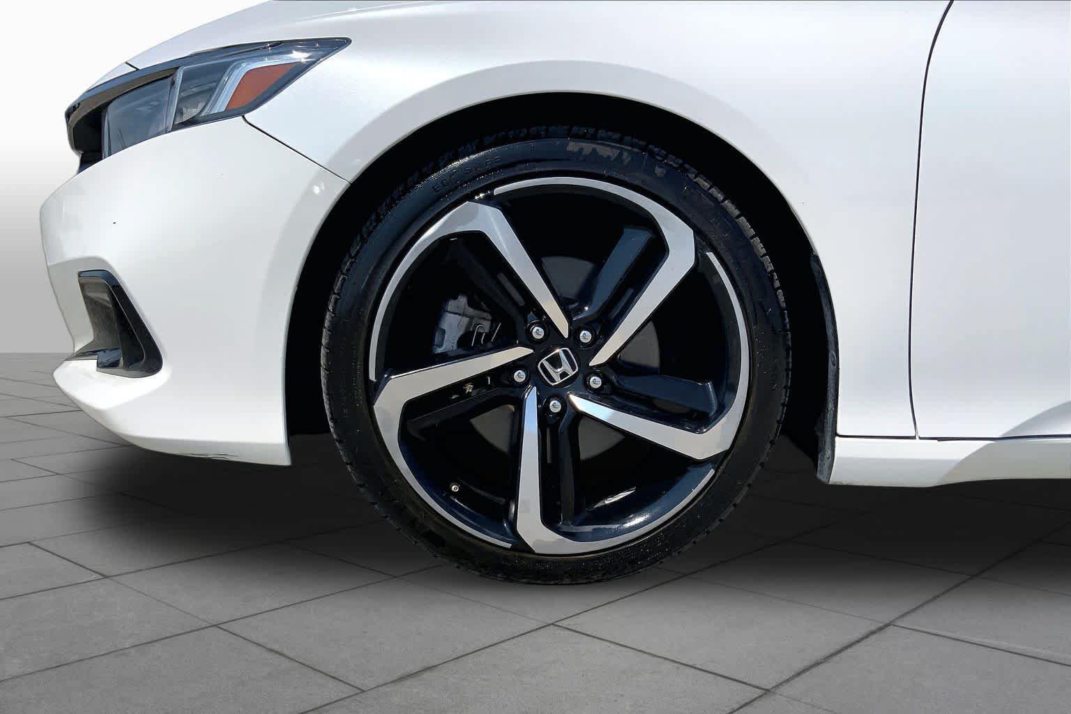 Used 2022 Honda Accord Sport image 11
