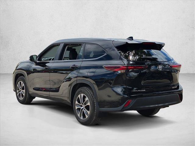 Used 2026 Toyota Highlander XLE AWD/4WD image 7
