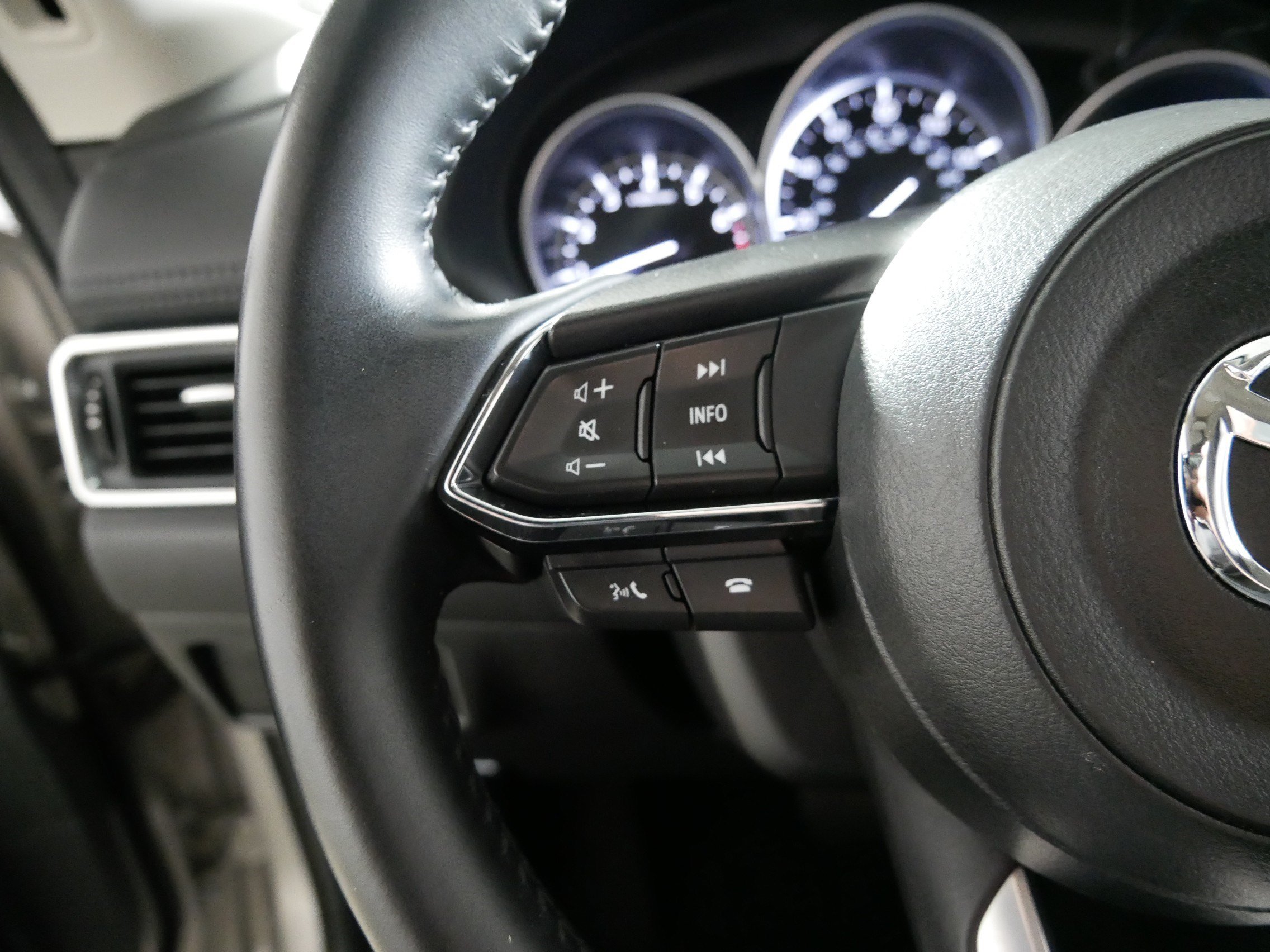 Used 2025 MAZDA CX-5 AWD 2.5 S w/ Select Package image 27