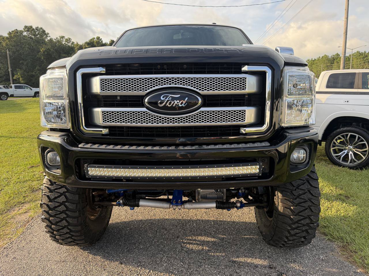 Used 2016 Ford F250 Platinum w/ FX4 Off-Road Package AWD/4WD image 2