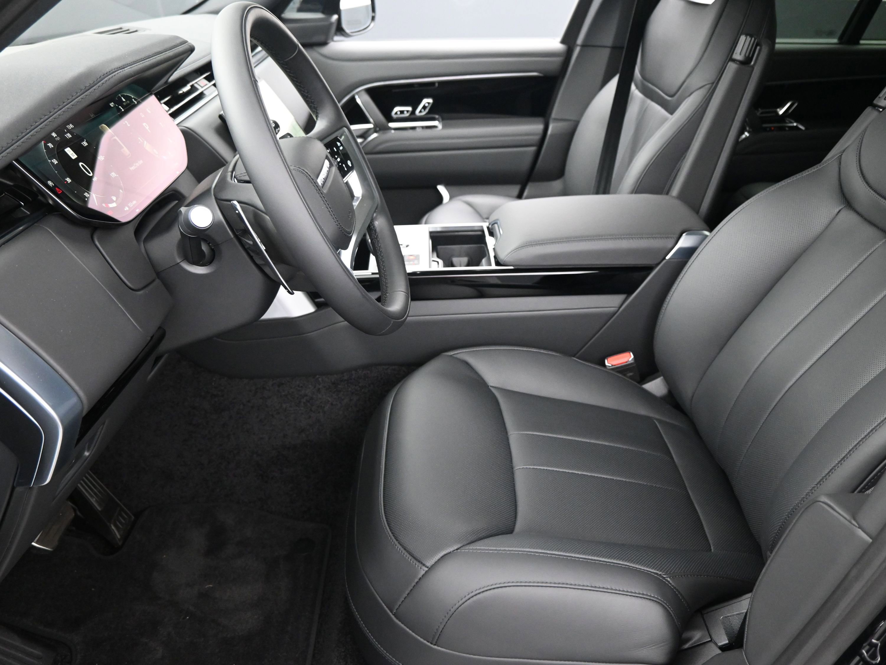New 2025 Land Rover Range Rover SE image 5