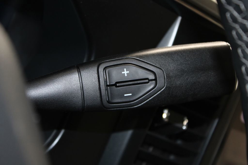 New 2026 Ford F250 Lariat w/ Black Appearance Package image 41