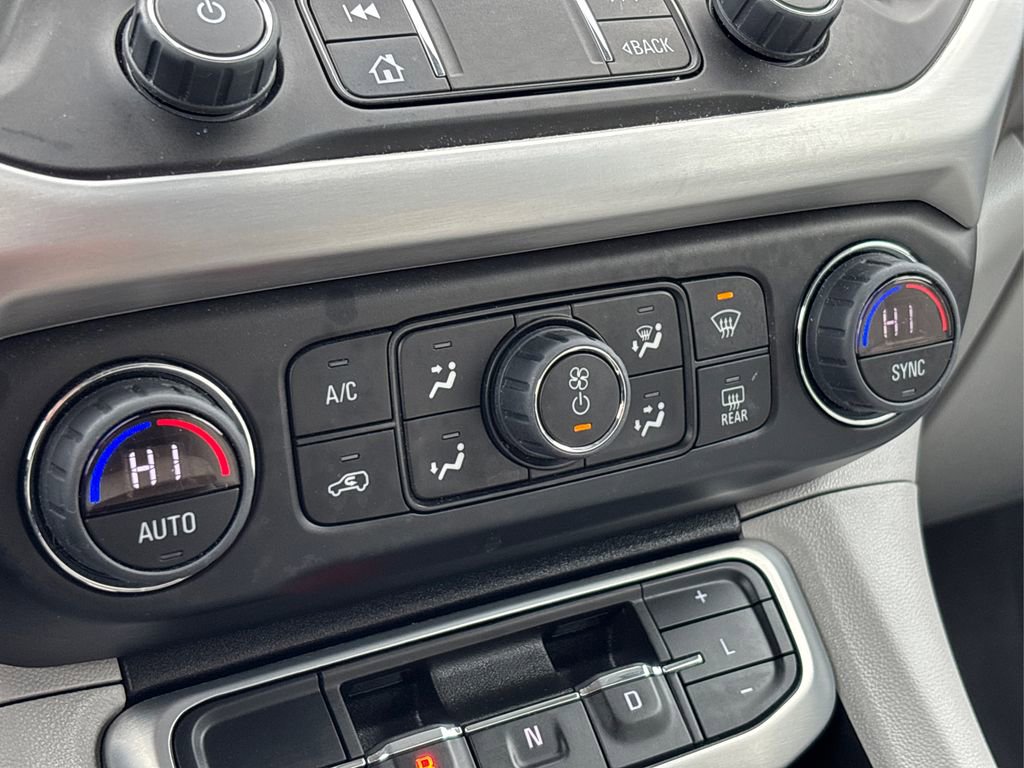 Used 2023 GMC Acadia SLE w/ LPO, Floor Liner Package image 26