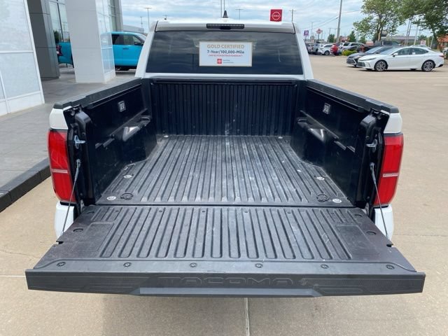 Certified 2024 Toyota Tacoma TRD Off-Road AWD/4WD image 4
