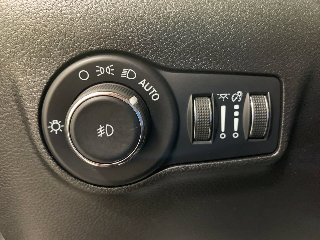Used 2022 Jeep Compass Limited AWD/4WD image 25