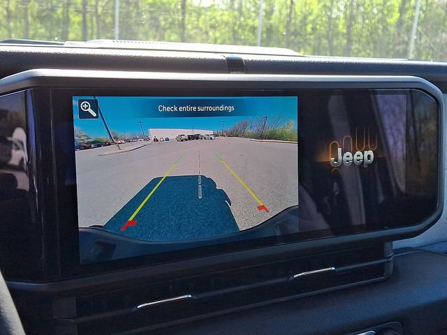 Used 2024 Jeep Gladiator Sport image 4