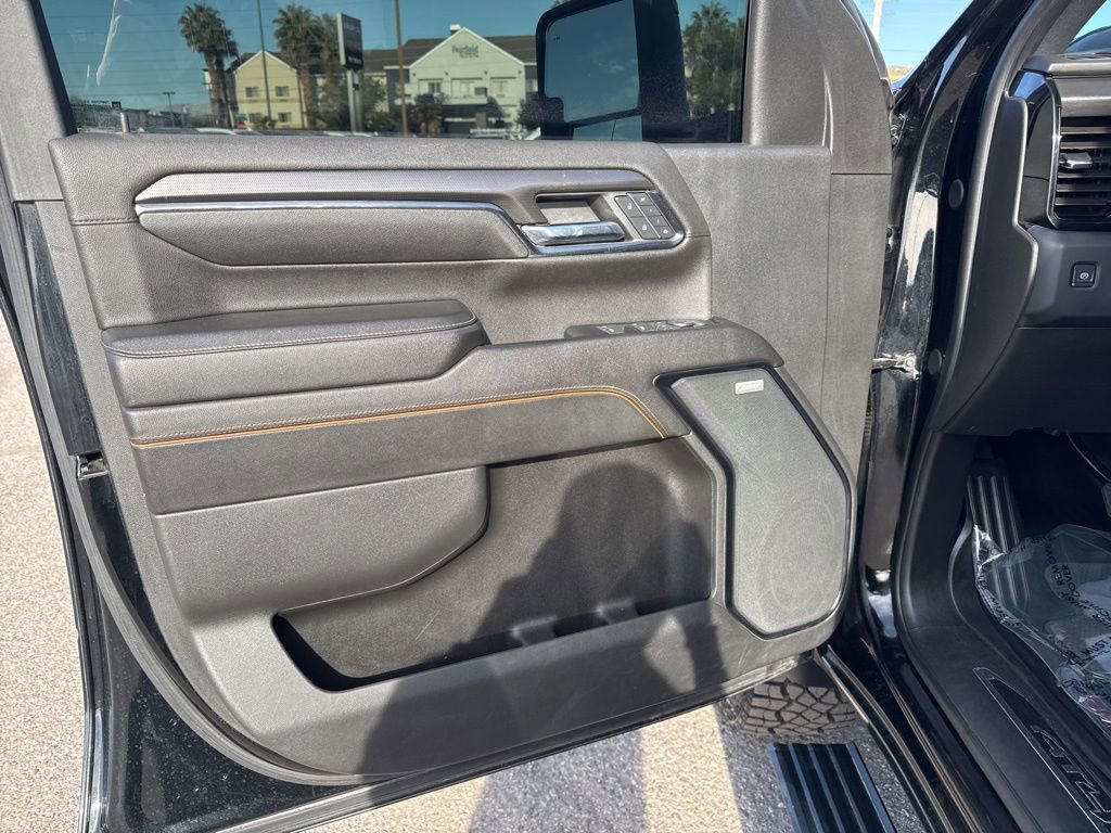 Used 2024 GMC Sierra 2500 AT4 w/ AT4 Premium Plus Package image 9