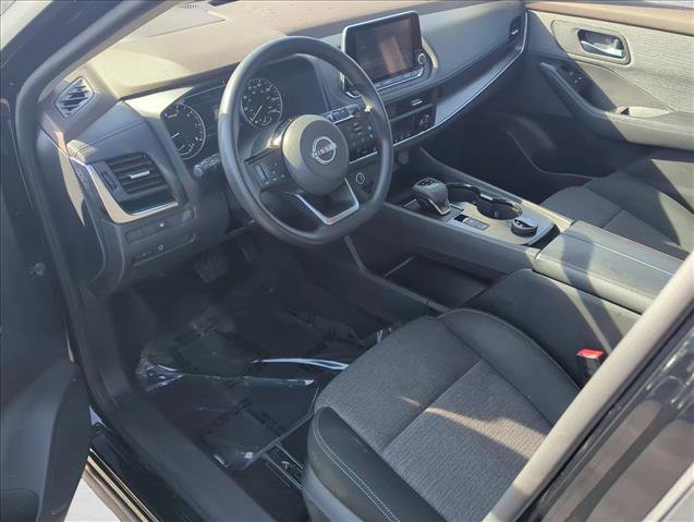 Used 2023 Nissan Rogue SV image 10