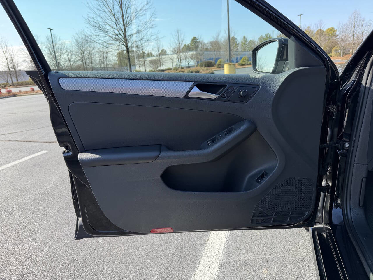 Used 2017 Volkswagen Jetta S image 11