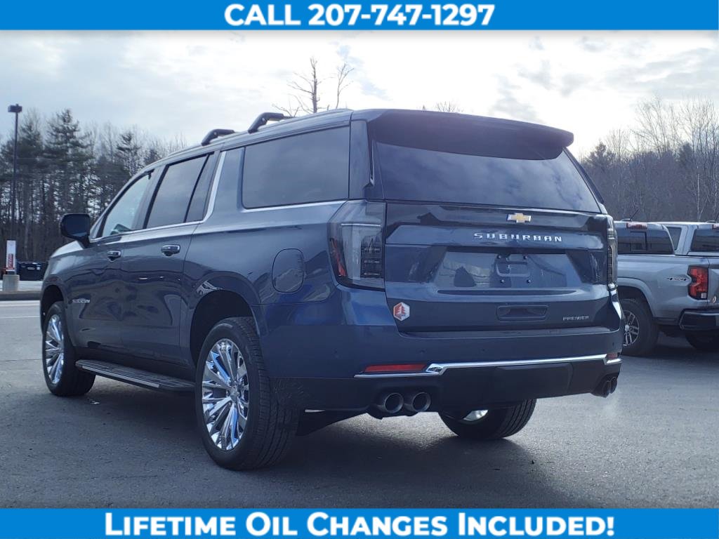 Used 2025 Chevrolet Suburban Premier image 3