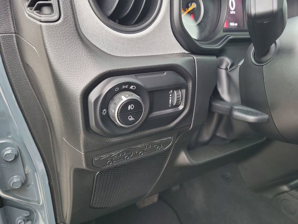 Used 2025 Jeep Gladiator Sport image 14