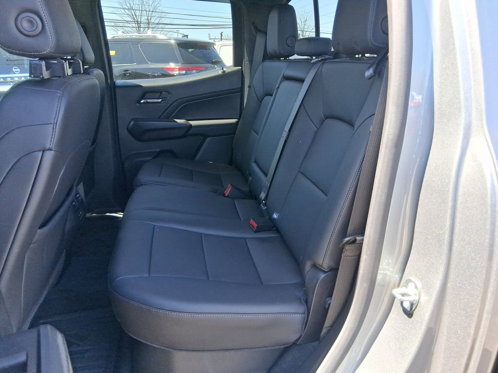 Used 2023 Chevrolet Colorado LT w/ LT Convenience Package III AWD/4WD image 24