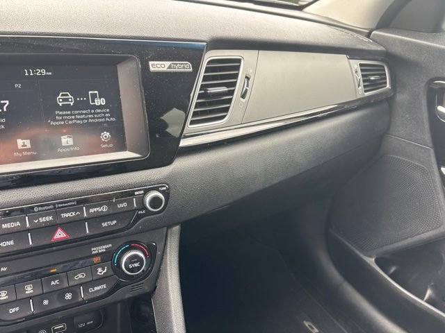 Used 2017 Kia Niro EX FWD image 8
