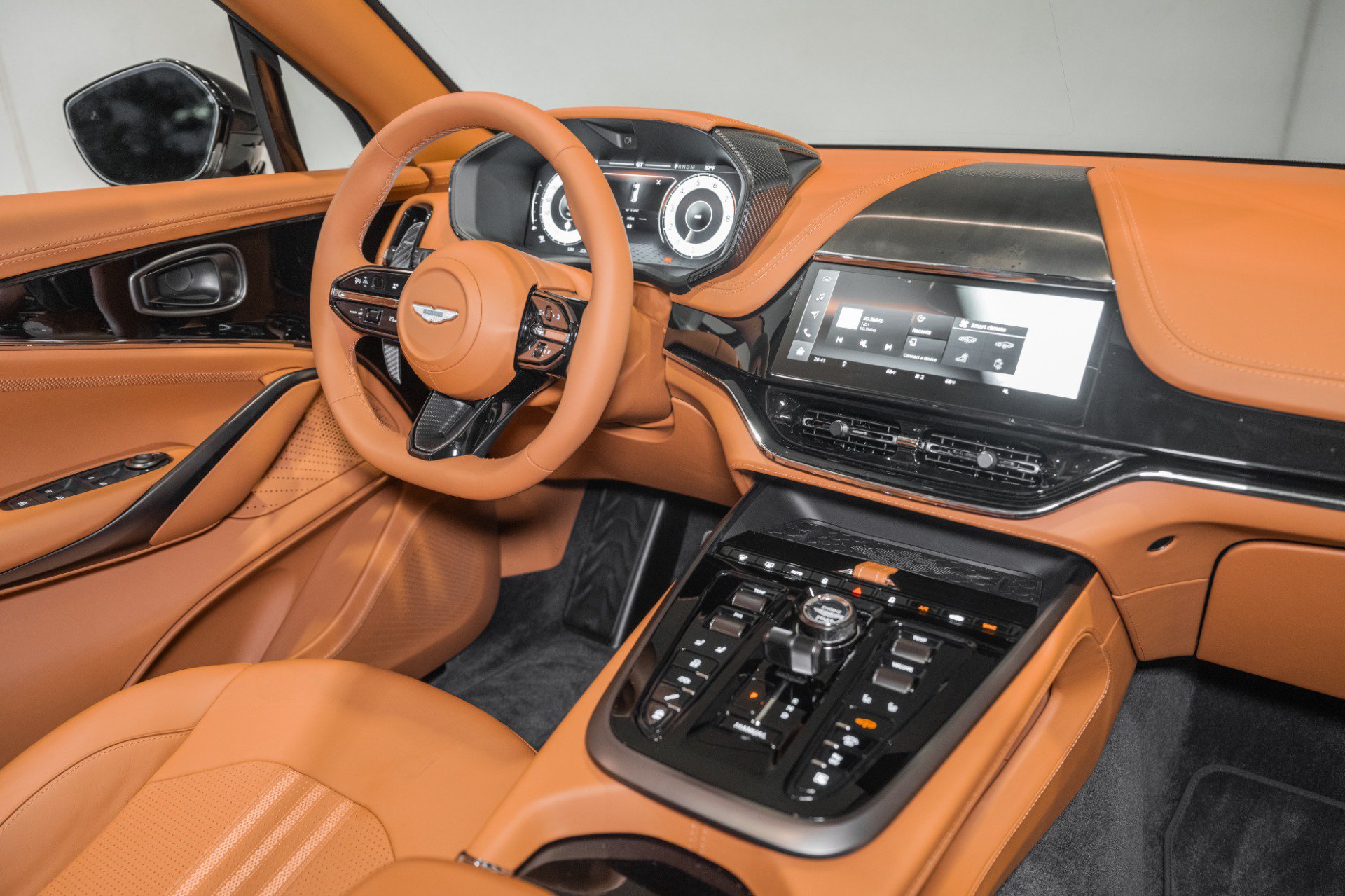 New 2026 Aston Martin DBX 707 AWD/4WD image 23