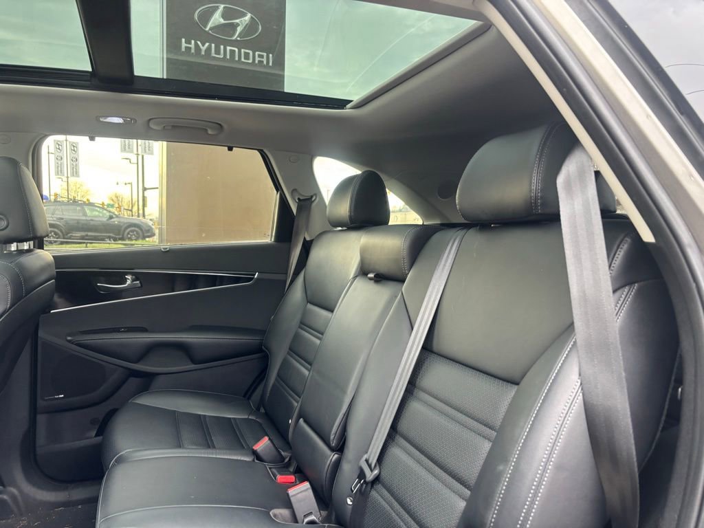Used 2019 Kia Sorento EX w/ EX Touring Package image 8