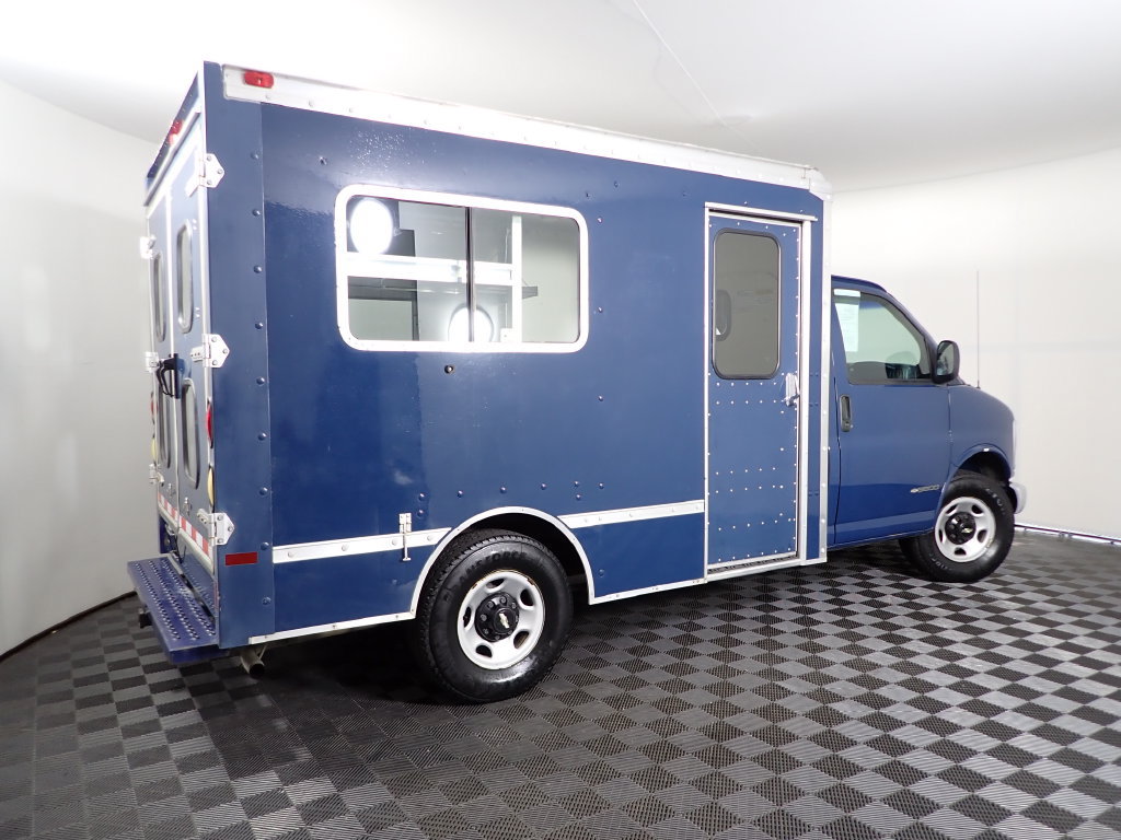 Used 1999 Chevrolet Express 3500 RWD image 19