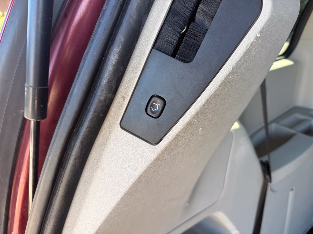 Used 2019 Dodge Grand Caravan SXT FWD image 29