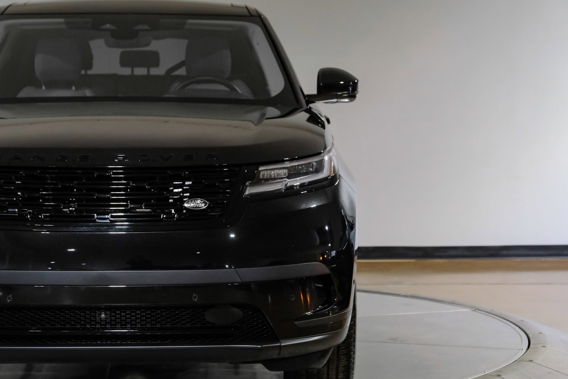 Used 2024 Land Rover Range Rover Velar S AWD/4WD image 50