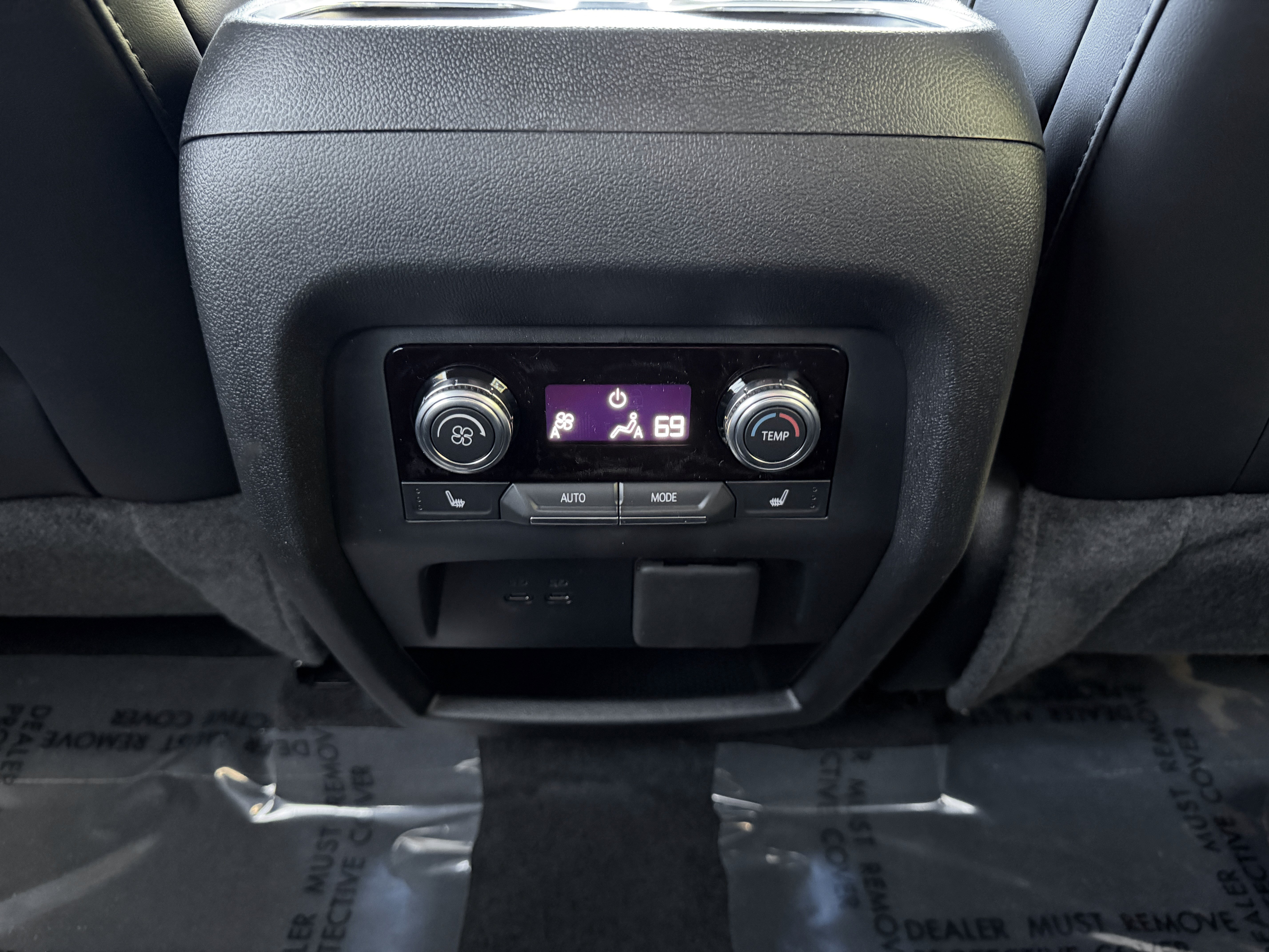 New 2026 GMC Acadia Denali w/ Super Cruise Package FWD image 24