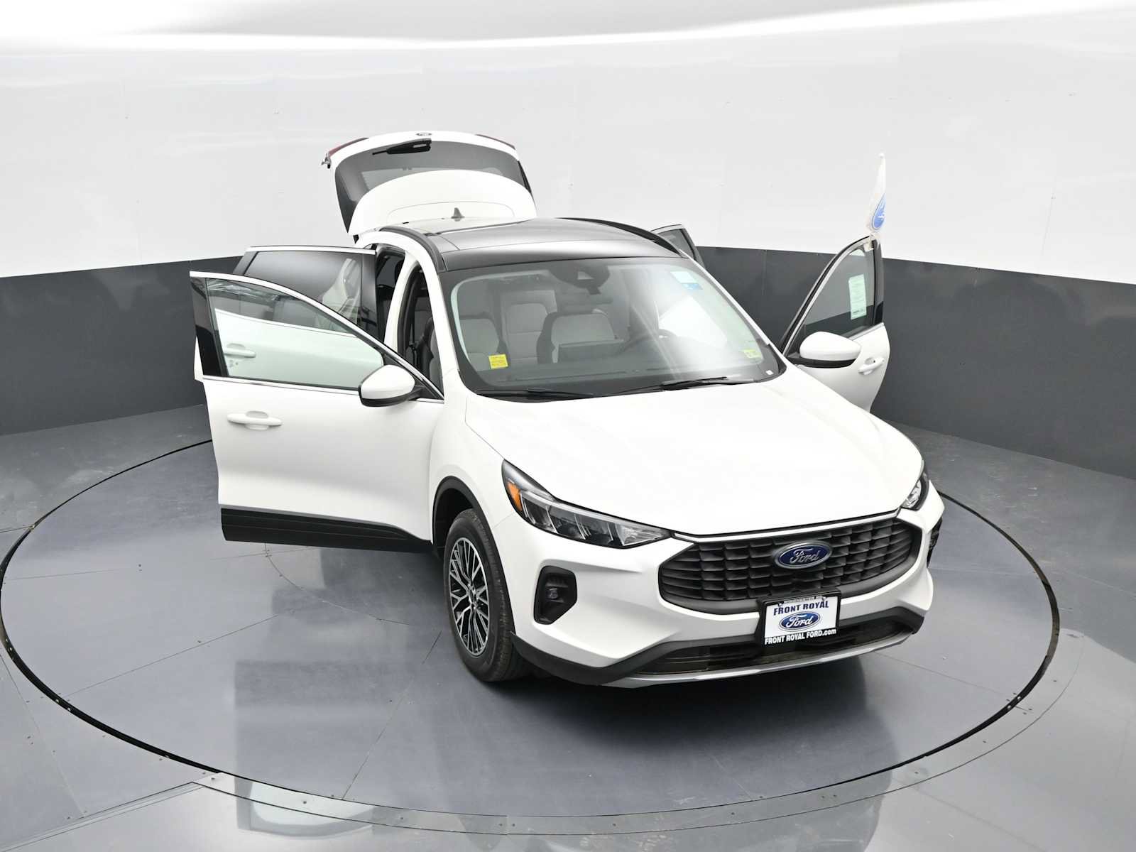 New 2025 Ford Escape SE FWD image 46