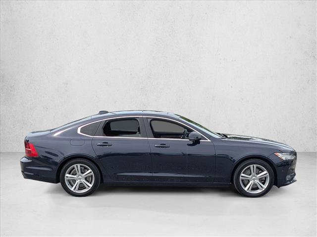 Used 2017 Volvo S90 T5 Momentum w/ Convenience Package FWD image 4