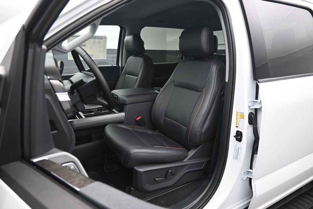 New 2026 Ford F250 Lariat w/ Black Appearance Package AWD/4WD image 8