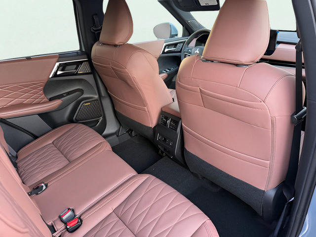 New 2026 Mitsubishi Outlander SEL AWD/4WD image 24