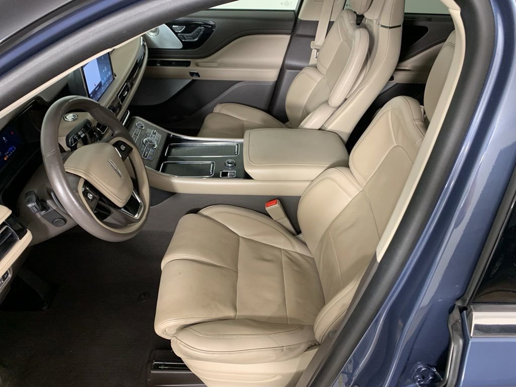 Used 2021 Lincoln Aviator Grand Touring w/ Equipment Group 302A AWD/4WD image 30