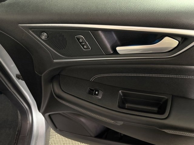 Used 2024 Ford Edge Titanium image 46
