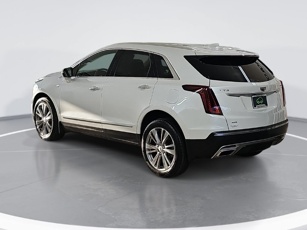 Used 2024 Cadillac XT5 Premium Luxury w/ LPO, Floor Liner Package AWD/4WD image 6