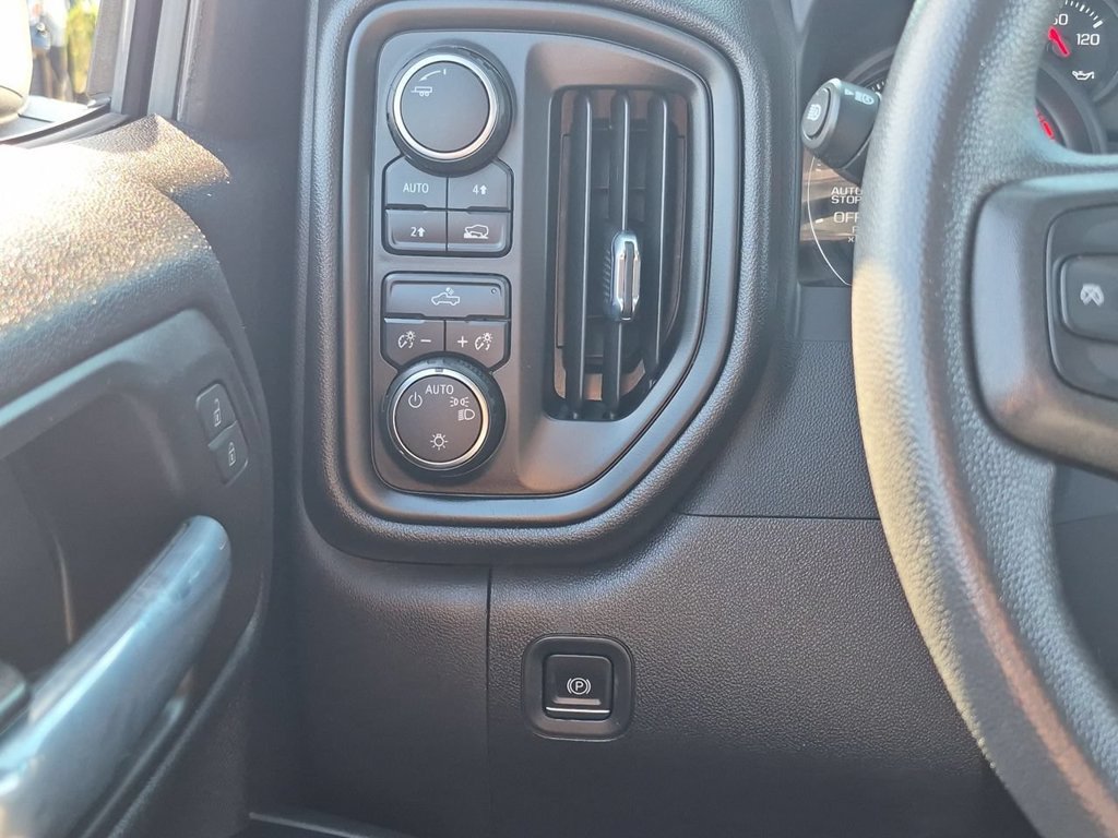 Used 2022 Chevrolet Silverado 1500 Custom AWD/4WD image 18
