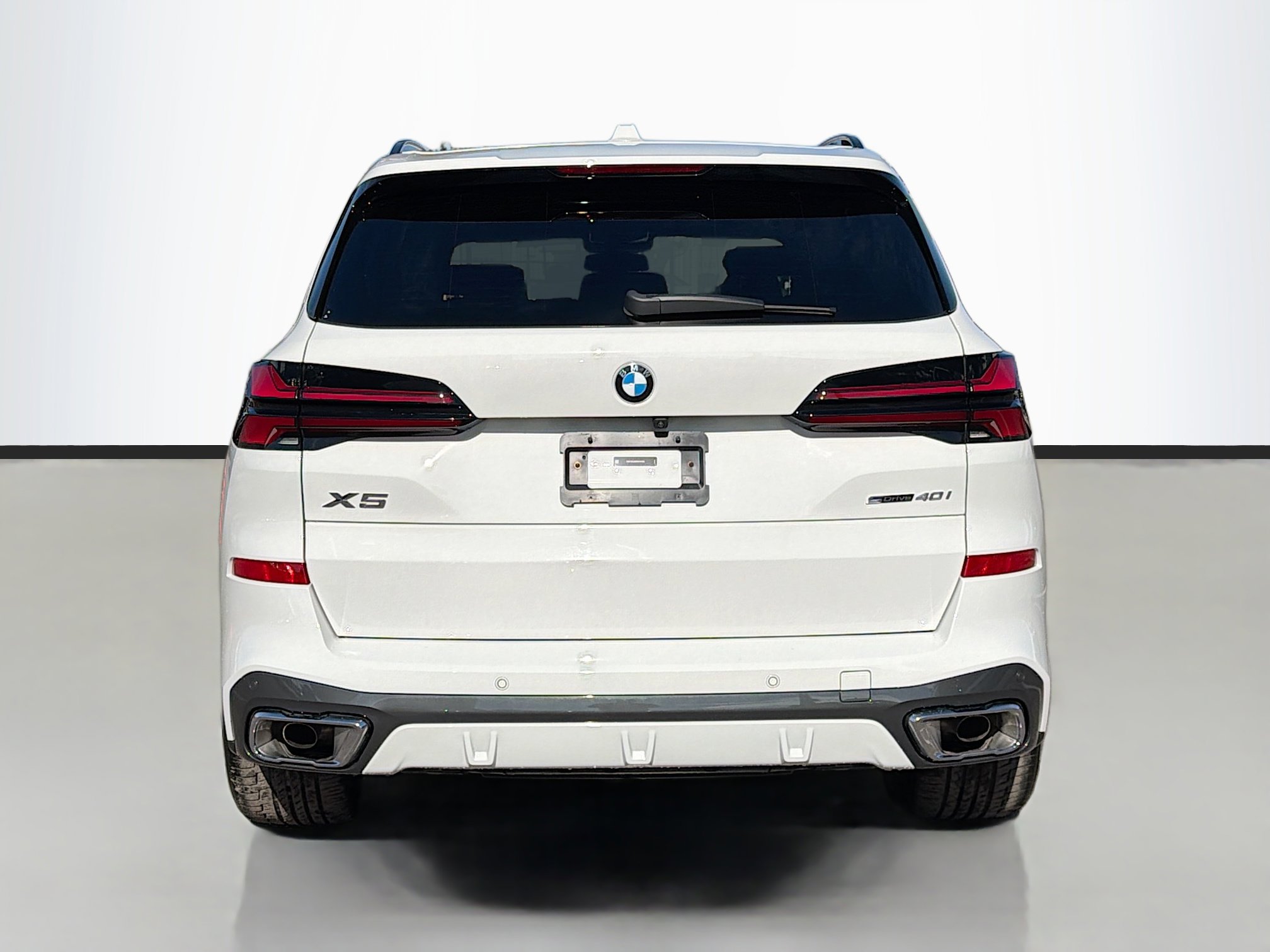 Used 2024 BMW X5 sDrive40i w/ M Sport Package image 4