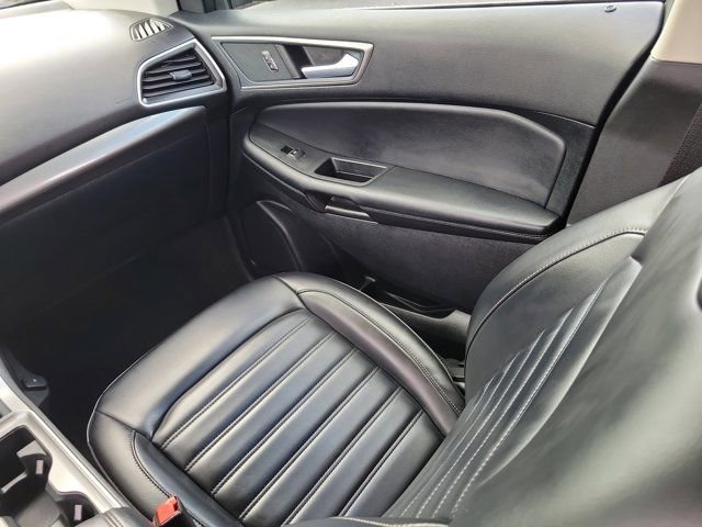 Used 2024 Ford Edge SEL image 4