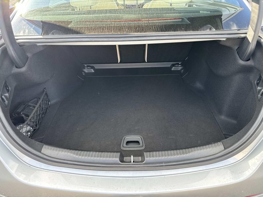 Used 2024 Mercedes-Benz C 300 Sedan image 8