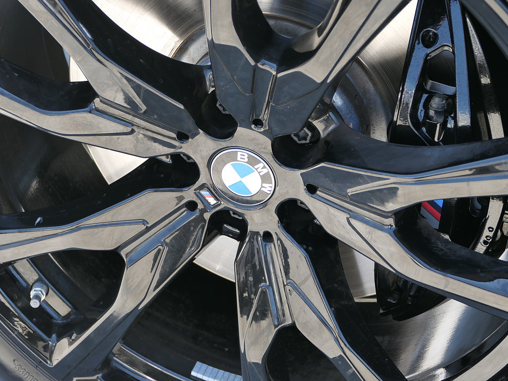 Used 2026 BMW X7 xDrive40i w/ M Sport Package AWD/4WD image 11