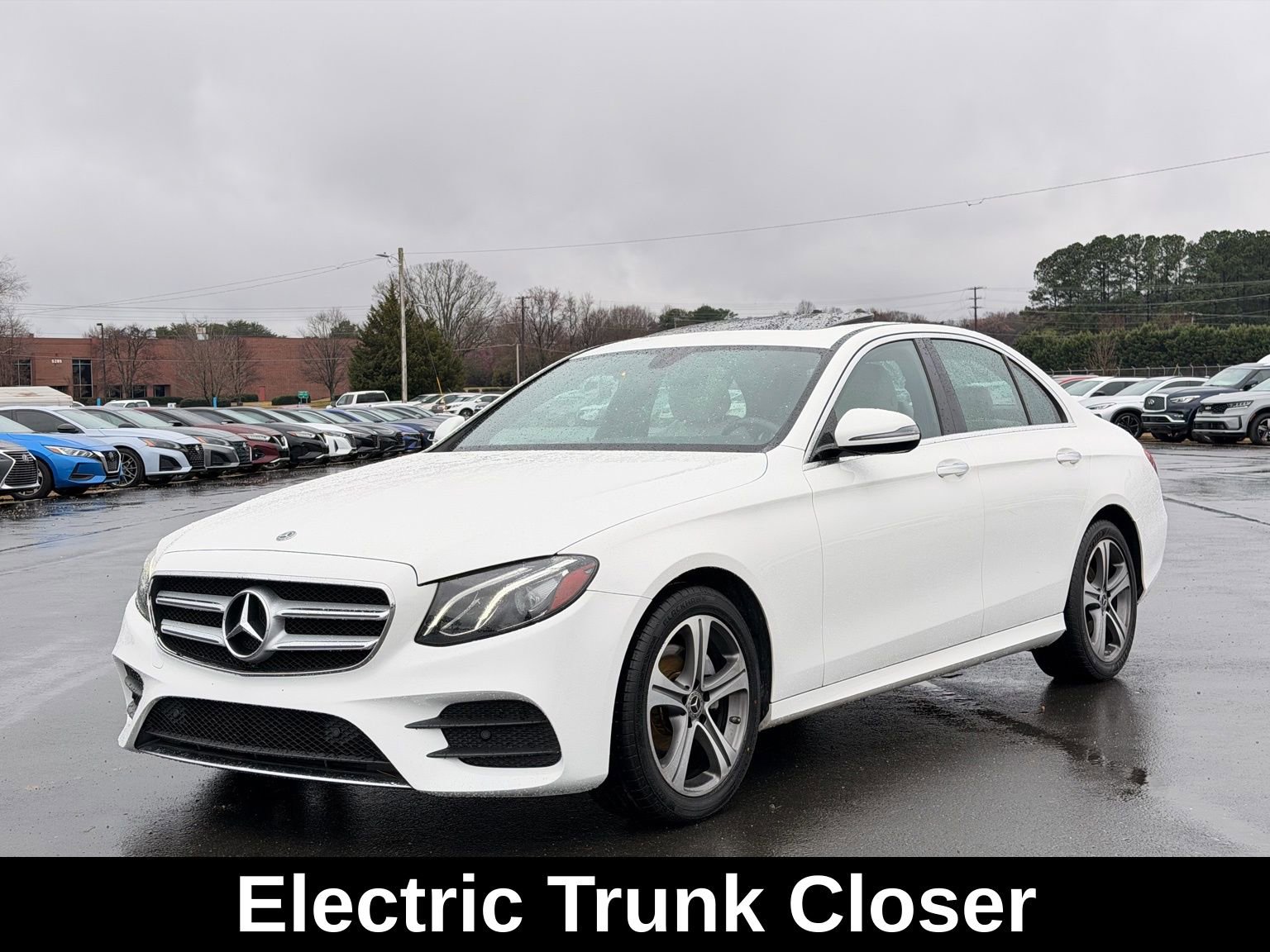 Used 2019 Mercedes-Benz E 300 4MATIC w/ Premium 1 Package image 10
