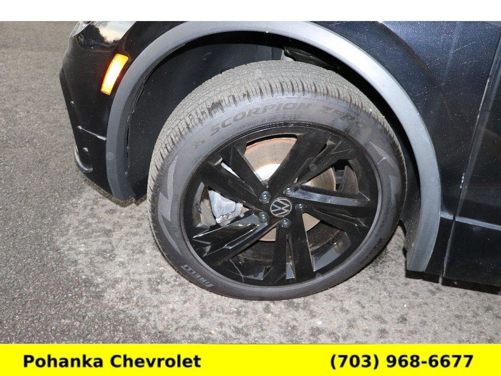 Used 2024 Volkswagen Tiguan SE R-Line image 29