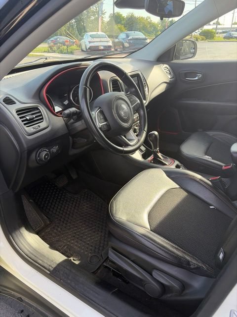 Used 2020 Jeep Compass Trailhawk AWD/4WD image 8