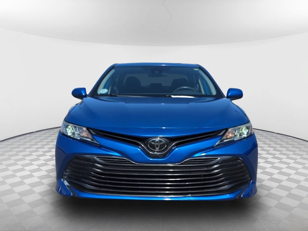 Used 2019 Toyota Camry LE FWD image 3