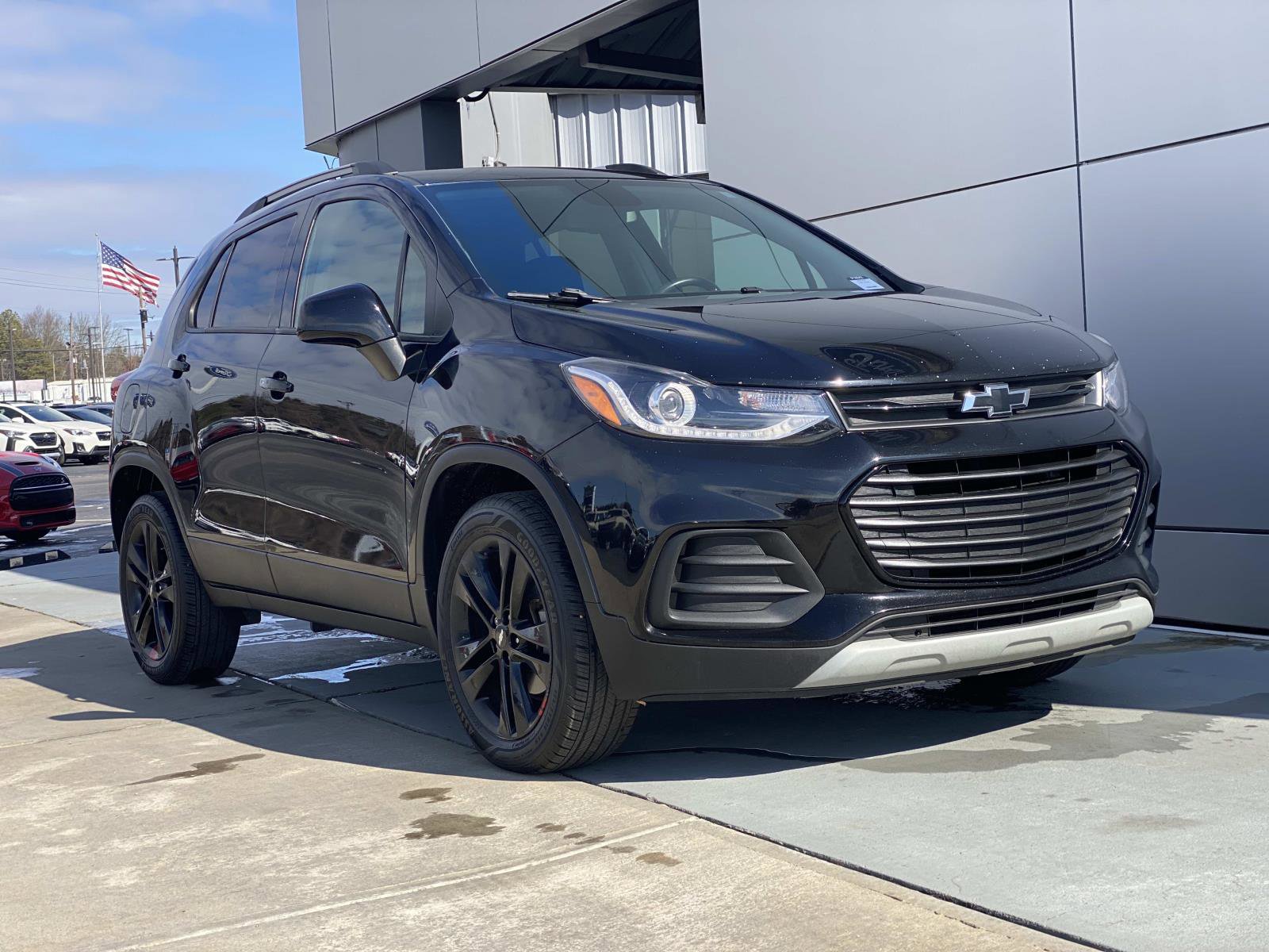 Used 2022 Chevrolet Trax LT w/ Redline Edition