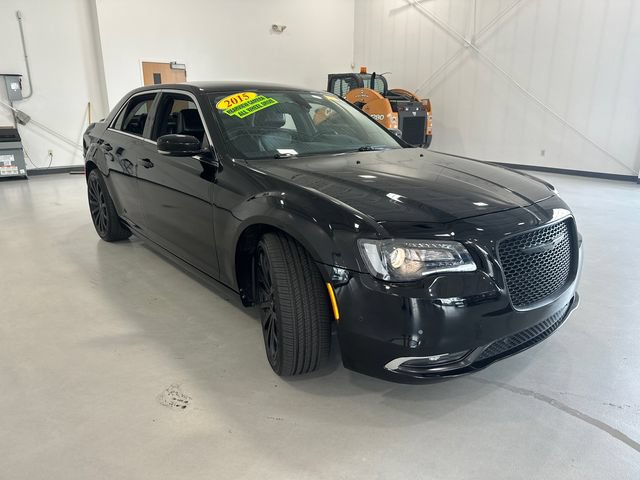 Used 2015 Chrysler 300 Limited w/ 300 Premium Group AWD/4WD image 3