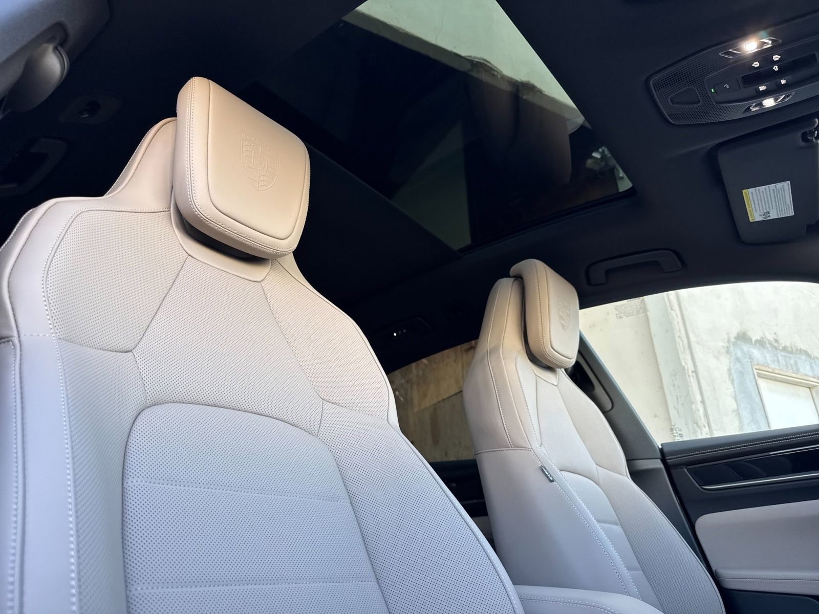 Certified 2026 Porsche Macan 4 Electric AWD/4WD image 19