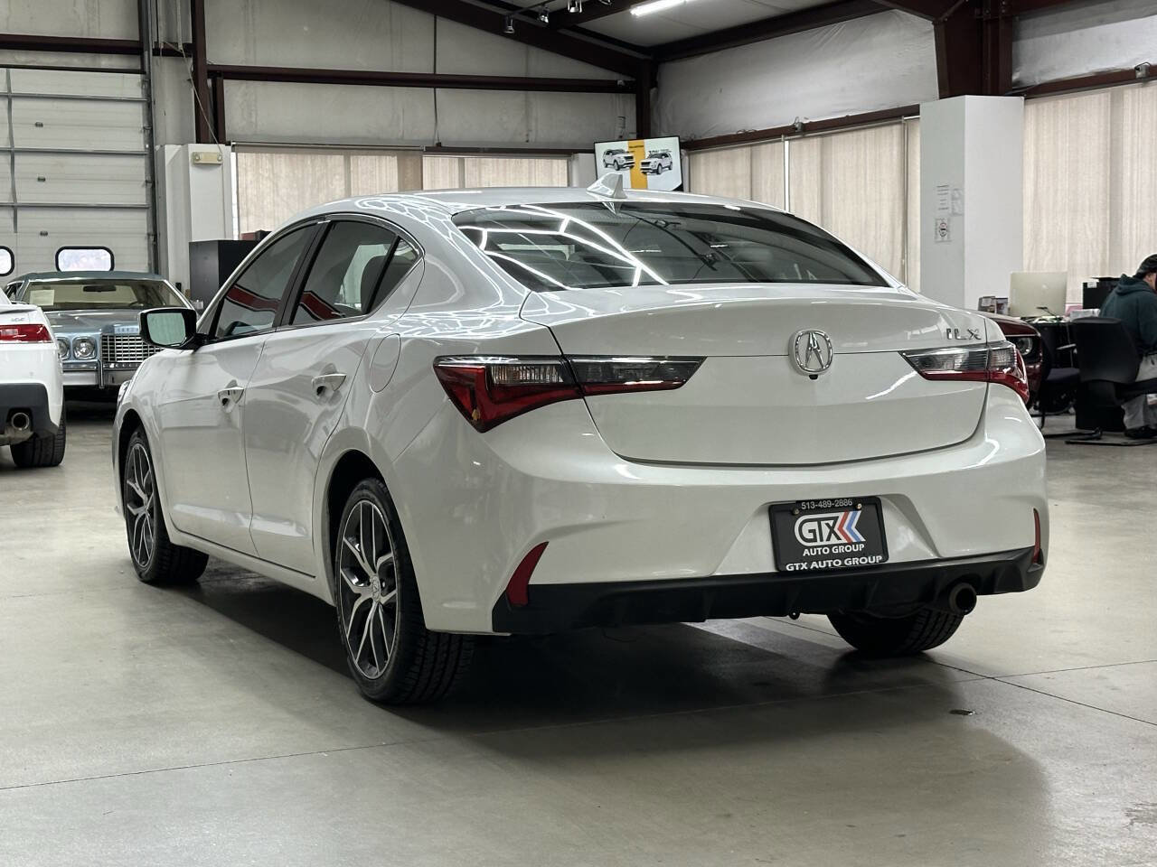 Used 2020 Acura ILX w/Premium 4dr Sedan Package image 4