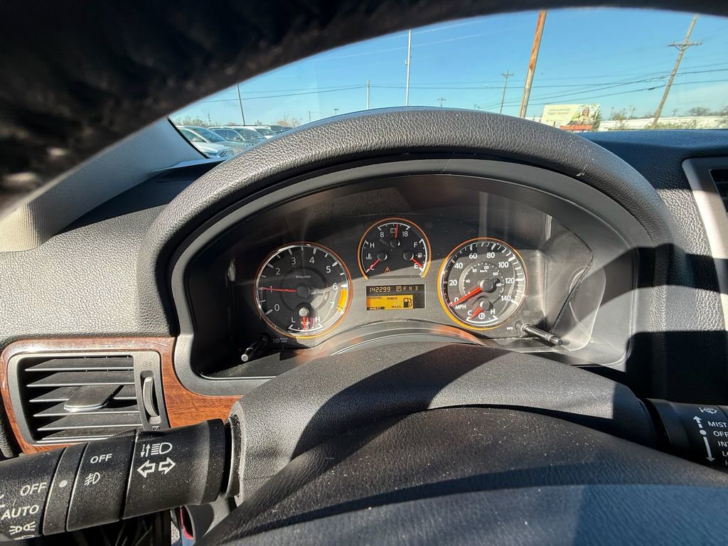 Used 2014 Nissan Armada SL image 17