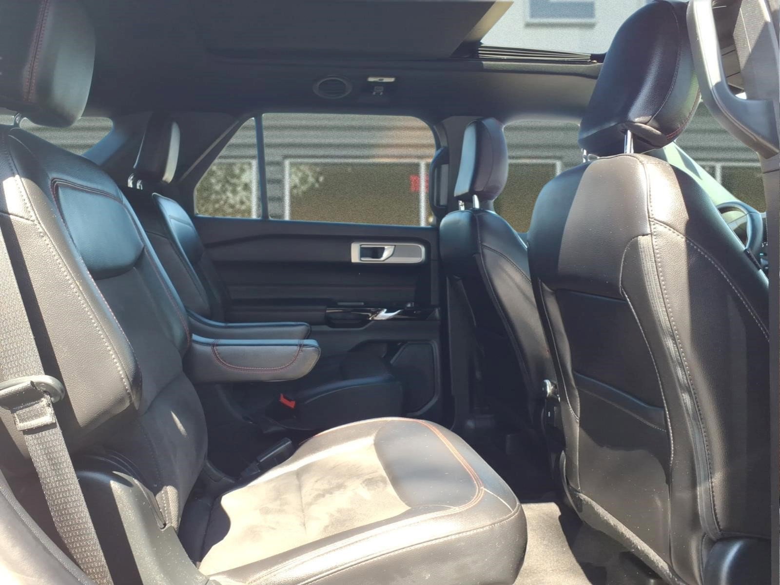 Used 2023 Ford Explorer ST-Line w/ Class IV Trailer Tow Package image 11