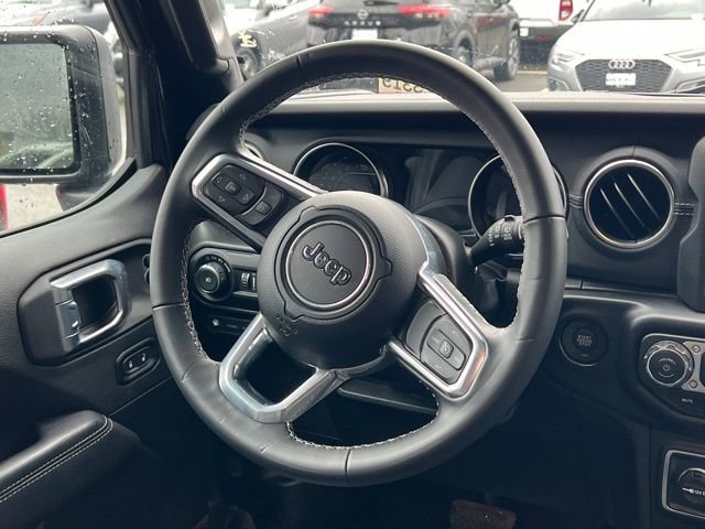 Used 2022 Jeep Wrangler Unlimited Sahara image 12